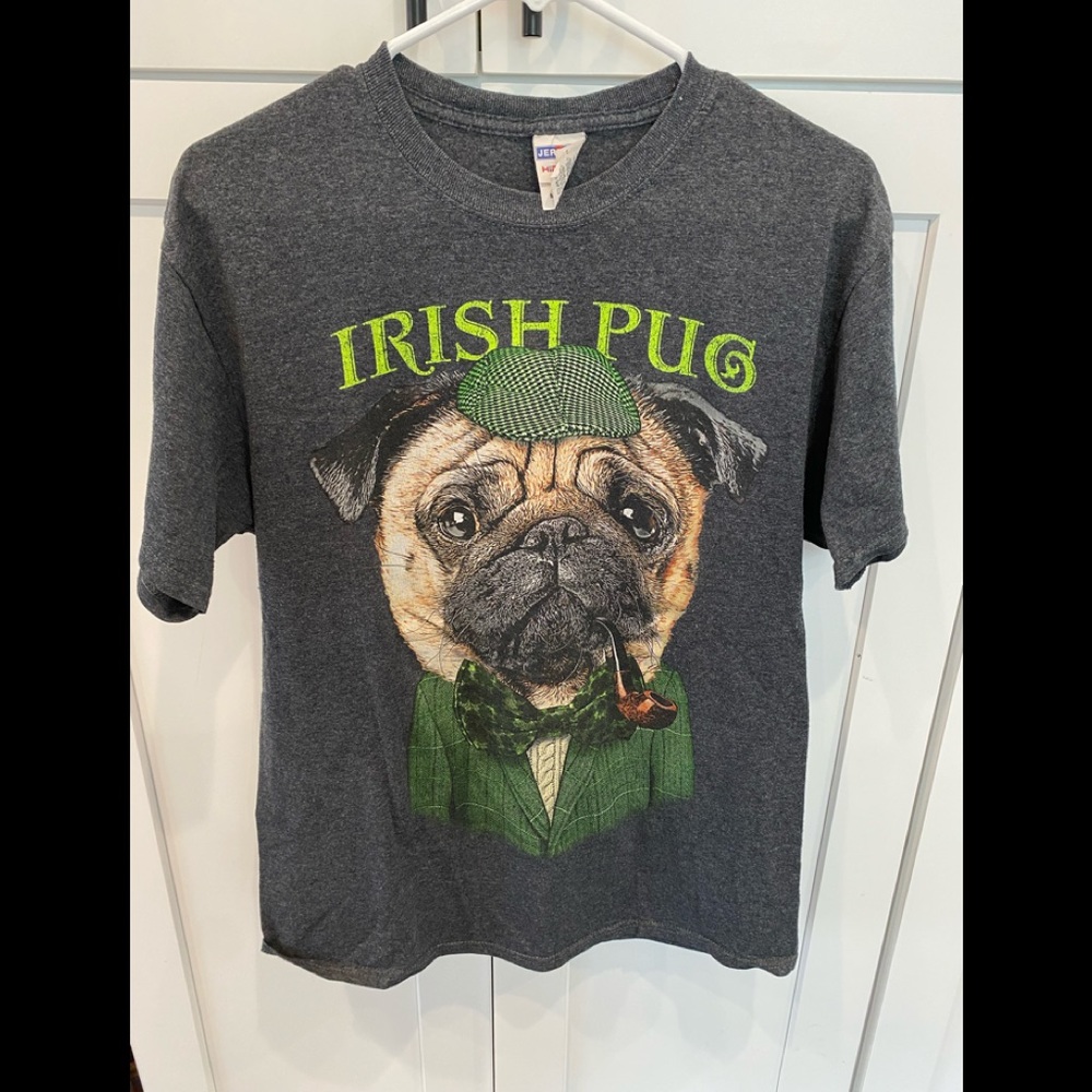 Irish Pug T-shirt Size M